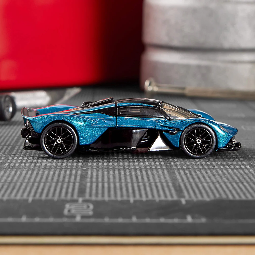 Hot Wheels Collectors
Hot Wheels Elite 64 Aston Martin Valkyrie