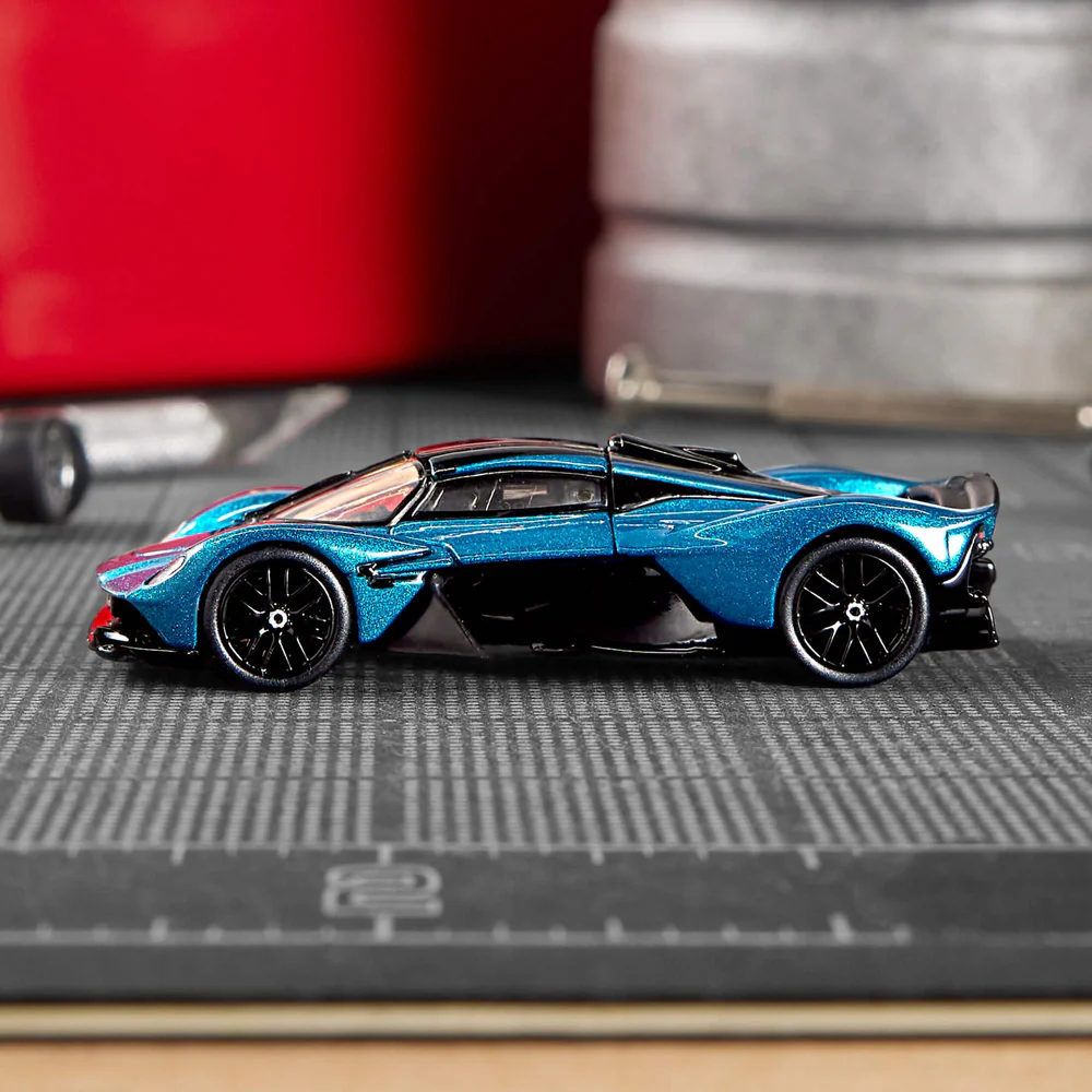 Hot Wheels Collectors
Hot Wheels Elite 64 Aston Martin Valkyrie