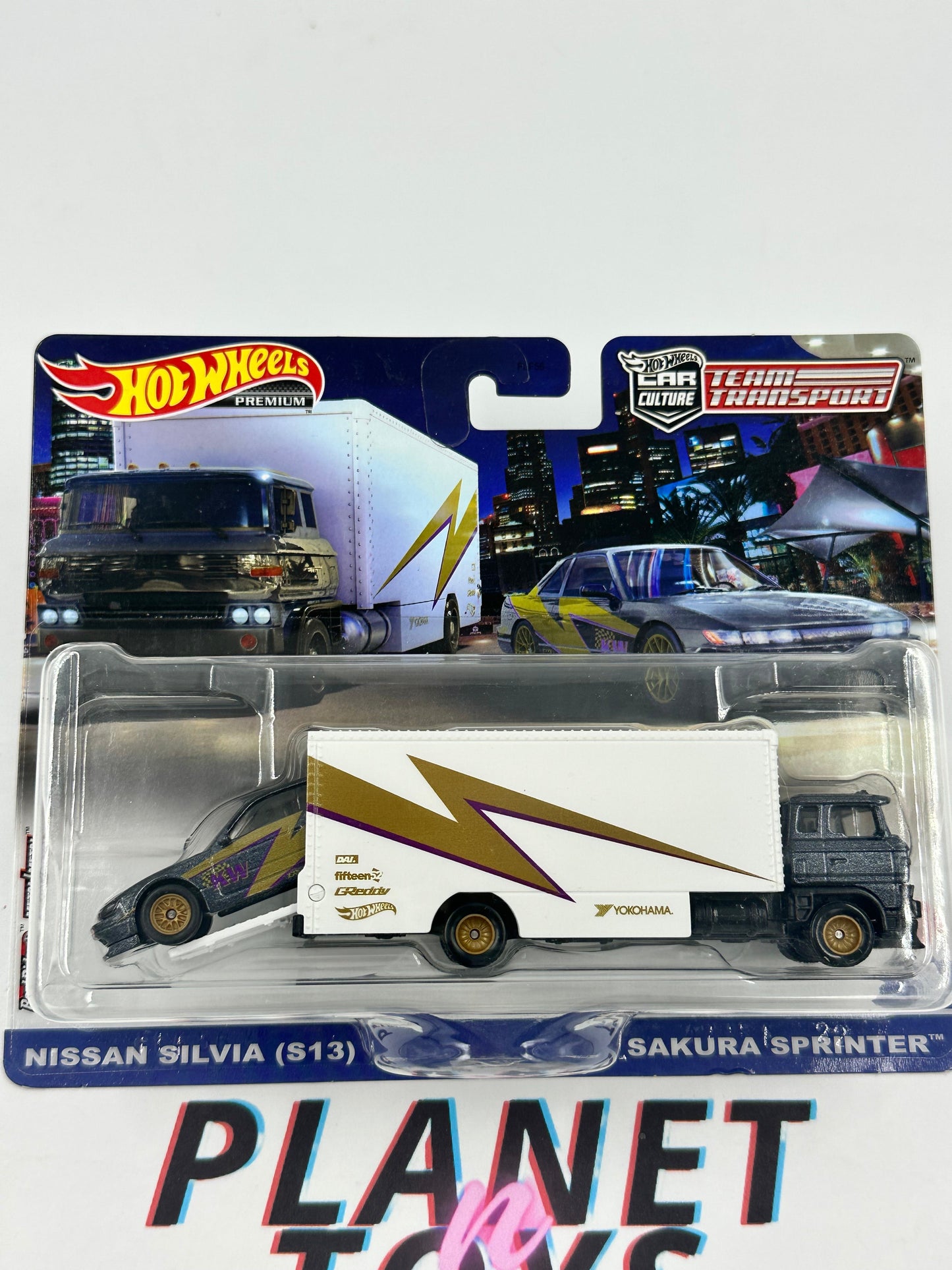 Hot Wheels Team Transports Assorted 1:64
