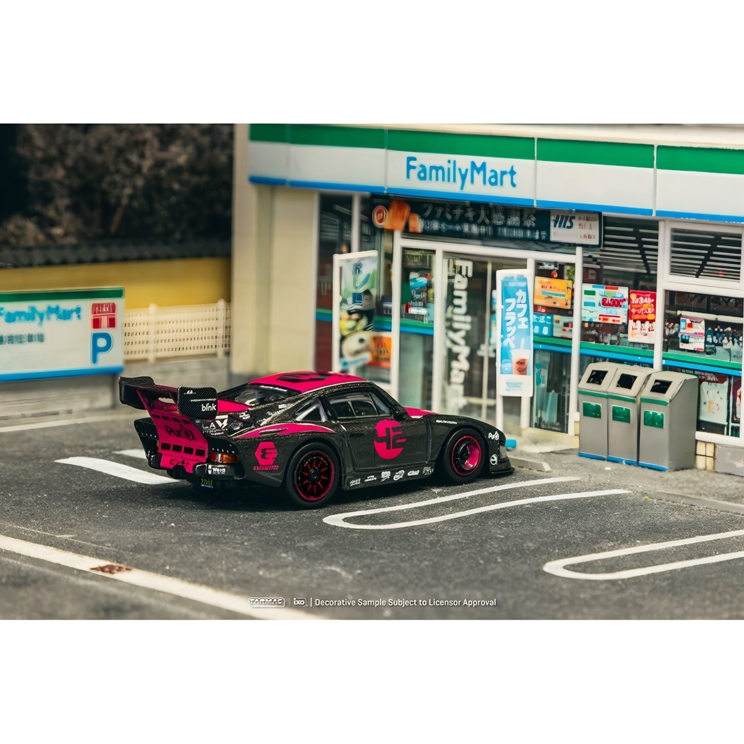 Tarmac Works x IXO 1:64 Bisimoto Porsche 935 K3V with Trading Cards