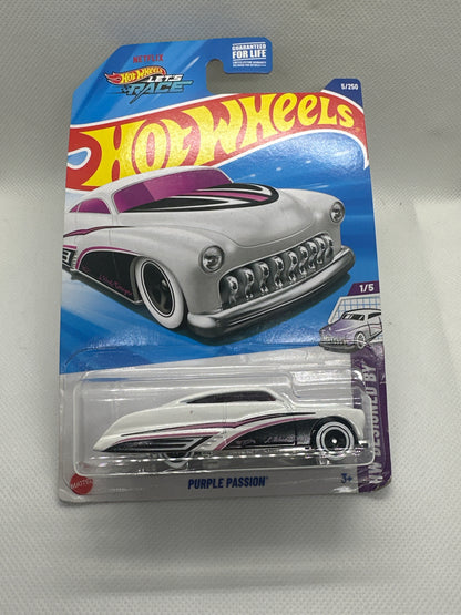 Hot Wheels  | 1:64 Diecast | HW Screen Time