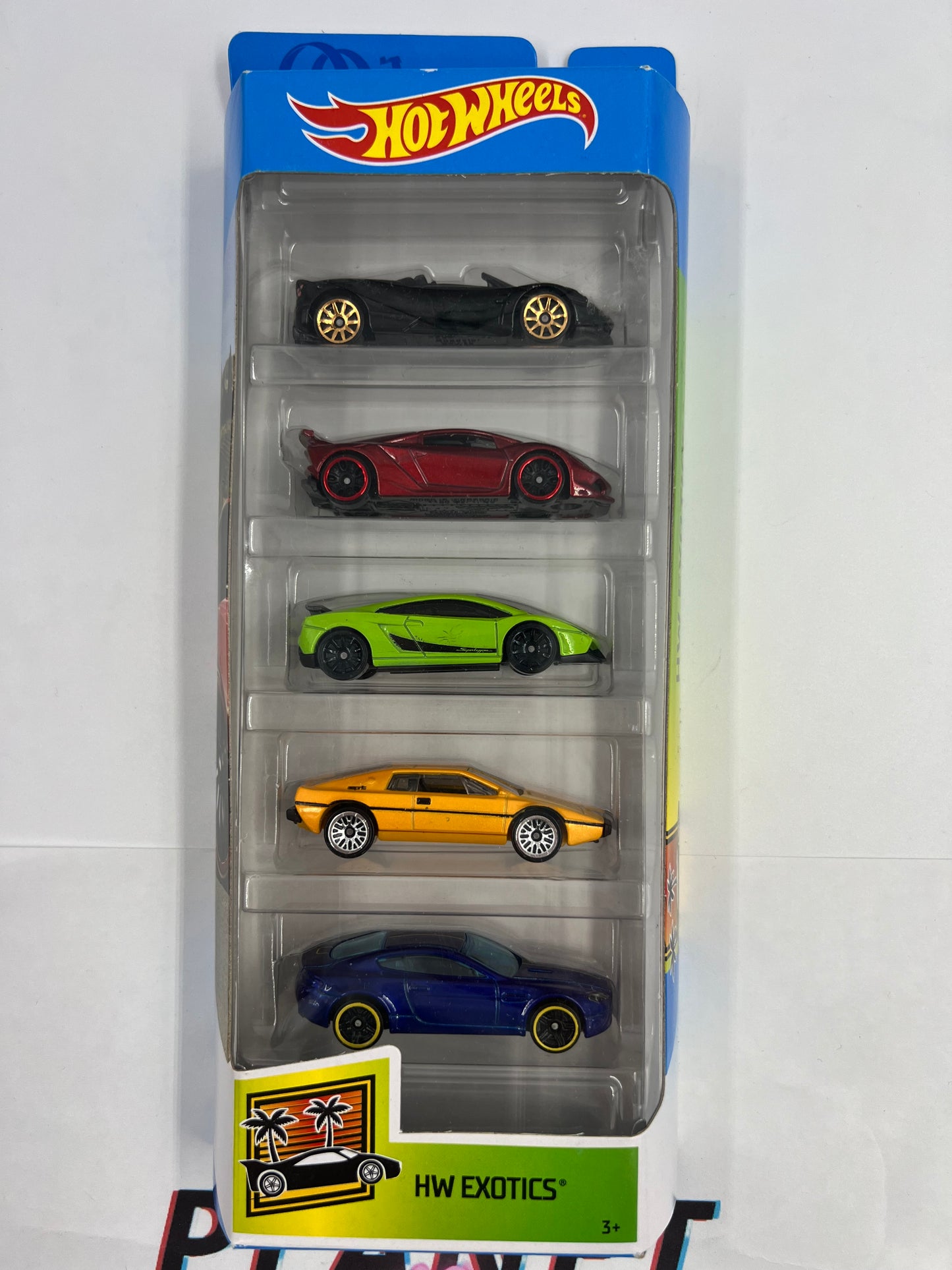 Hot Wheels Exotics 5 Pack Pagani Huayra Roadster / Lamborghini Sesto Elemento / Lamborghini Gallardo / Lotus Spirit / Aston Martin Vantage Diecast Collectible scale 1:64
