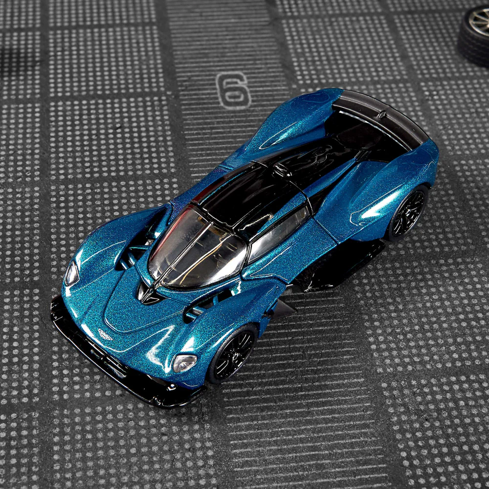 Hot Wheels Collectors
Hot Wheels Elite 64 Aston Martin Valkyrie