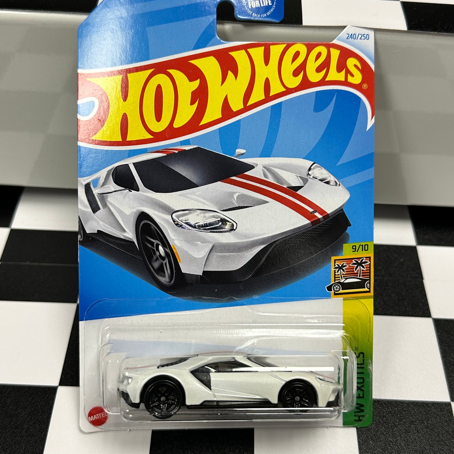 Hot Wheels American Power V2 1:64 Diecast Assorted (Ford, Chevy, Dodge, Mustang, Corvette, GMC, Jeep, Merc, Camaro)
