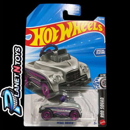 Hot Wheels  | 1:64 Diecast | HW Screen Time